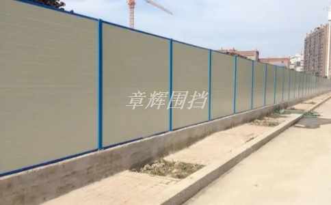 簡易圍擋是否需要防水功能？