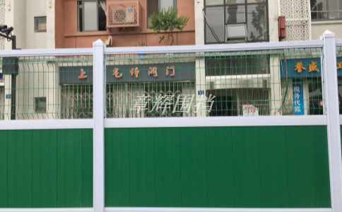 簡易圍擋的設(shè)計(jì)壽命是多久？（簡易圍擋的使用壽命與更新?lián)Q代）