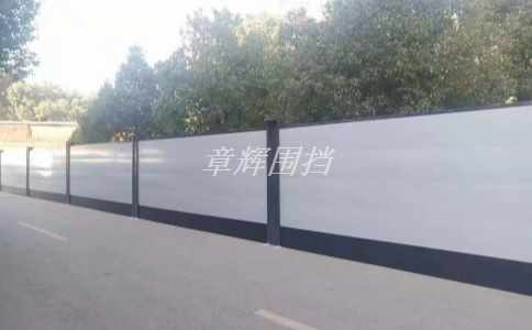 如何通過簡易圍擋來完成對停車場或活動現(xiàn)場的布局設(shè)計？（簡易圍擋在臨時場所中的布置技巧）